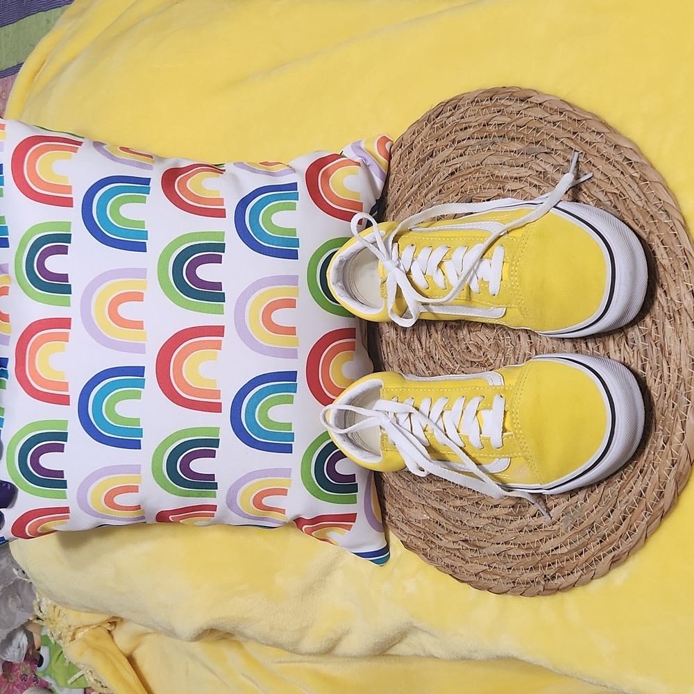 YELLOW VANS